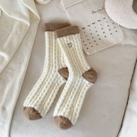 Chaussettes tricotées vintage d'hiver de haute qualité pour femmes, douces et confortables pour usage quotidien, avec logo, en nylon/spandex, vente en gros directe usine