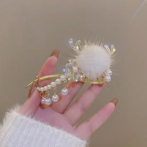 Épingle à <span class=keywords><strong>cheveux</strong></span> à tête pelucheuse Ornement de tête coréenne <span class=keywords><strong>Pince</strong></span> à bec de canard <span class=keywords><strong>Pince</strong></span> à <span class=keywords><strong>cheveux</strong></span> de <span class=keywords><strong>neige</strong></span> perlée - Product Image 5
