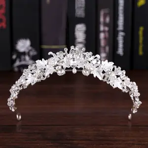Wholesale Famous Handmade Bridal Headpiece Hair Accessories Pearl Crowns and Ladies Crown Gold Tiara for Girls