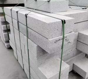 Cordolo in Granito Personalizzato Grigio Chiaro e Bianco <span class=keywords><strong>per</strong></span> Bordi di Vialetti e Giardini - Product Image 1