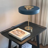 Couleurs personnalisables de haute qualité design doré de luxe hôtel chevet maison salon décoratif nordique moderne lampe de table LED