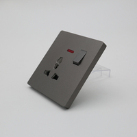 Prise murale industrielle universelle multifonction BENDI 1 Gang 16A 250V avec panneau PC doré, voyant lumineux, IP22, type 86 avec USB
