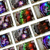 Cartes de jeu TCG holographiques personnalisées de qualité supérieure avec impression UV, texture et estampage à chaud pour collectionneurs et joueurs