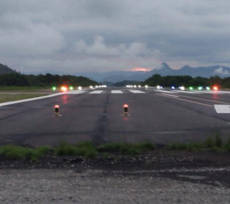 AH-SA-A Solar-Powered Airport Runway Light Aviation Obstruction Lighting for Airfields