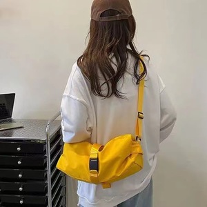 Bolsa de Gimnasio Cruzada de Tela Oxford, Bolsa de Hombro Informal de Color Sólido con Forma de Tostada para Viajes, Bolsa de Regalo con Impresión de Logotipo Personalizado - Product Image 4