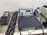 Gateway Modbus Industrial para Montaje en Riel DIN, 2x100Mbps Ethernet, 4 Puertos Seriales RS232/485 con Aislamiento Óptico