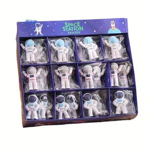 Gomme à effacer 3D en caoutchouc motif astronaute de dessin animé Kawaii 2025 – Papeterie idéale pour les enfants et les étudiants coréens, avec un design mignon - Product Image 1