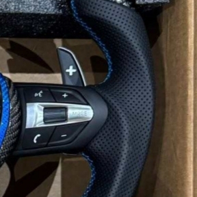 Volant de voiture en fibre de carbone personnalisé adapté aux modèles <span class=keywords><strong>BMW</strong></span> F05 F07 F30 F10 F12 F15 F36 F20 F22 F25 F32 F36 M3 M5 E70 E90 - Product Image 4