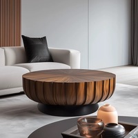 Grande table basse ronde en bois massif de noyer pour artiste designer de style moderne Table basse de salon