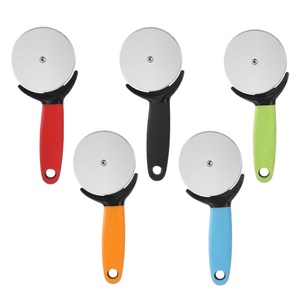 Coupeur de rouleau à pizza en acier inoxydable avec logo personnalisable outil de coupe de roue à tarte en métal cuisson trancher les pizzas tartes pâtisseries - Product Image 5