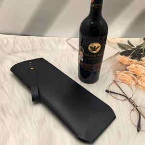 Sac cadeau pour vin en cuir PU personnalisé en gros, style tendance, taille moyenne, fermeture à bouton, sac de transport protecteur pour bouteilles de vin - Product Image 3