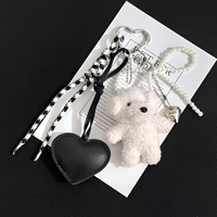 En gros, Charm de sac en peluche chien mignon, Porte-clés chiot tricoté à la main, Pendentif décoratif pour sac à dos femme avec ornement cœur en PU