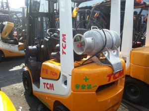Montacargas Diésel Usado TCM FD30 de 3 Toneladas, Motor Isuzu Original de Japón, Mástil de 3m, Venta Directa de Fábrica para Carga en Almacén - Product Image 2