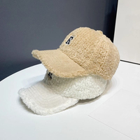 Winterse baseballcap van imitatie lamswol, warme sportieve muts met aangepaste borduring