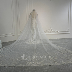 Vestido de niña de las flores Xs277 moderno de lujo con tul brillante, escote corazón con cuentas de cristal, cola capilla, vestido de gala elegante para boda - Product Image 4