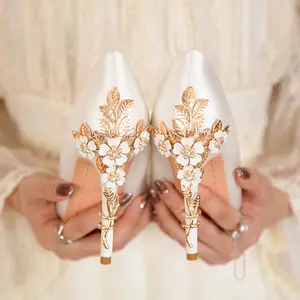 PDEP tacchi bianchi per diserbo fiore in metallo scarpe da sposa con tacco a spillo scarpe a punta tacchi in raso donna 2022 scarpe di lusso