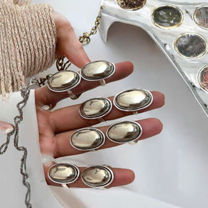 Bague géométrique à double ligne creuse irrégulière en acier inoxydable plaqué argent, unisexe, classique, mariage, design simple et unique, tendance - Product Image 3