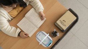 <span class=keywords><strong>Lampe</strong></span> de bureau multifonctionnelle 3 en 1 15W Chargement rapide sans fil Support réglable pour téléphone de table Chargeur avec <span class=keywords><strong>lampe</strong></span> de chevet - Product Image 5