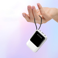 Batterie externe 10000 mAh avec câbles intégrés, charge rapide, chargeur portable léger, batterie de grande capacité pour téléphone et tablette