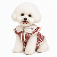 Robe personnalisée pour chien à carreaux vichy avec broderie cerise, vêtements pour animaux de compagnie smockés, col festonné, volants, vêtements pour chiots et chats, vente en gros OEM
