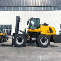 Chariot élévateur diesel à 4 roues avec moteur japonais CE EPA pour entrepôt, port, ferme, chariot élévateur tout-terrain de 4 tonnes, 5 tonnes, 6 tonnes à vendre