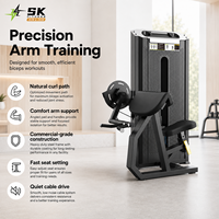 Máquina de curl de bíceps SK de alta resistencia con carga de pin para aislamiento de bíceps, ideal para gimnasios profesionales y comerciales.