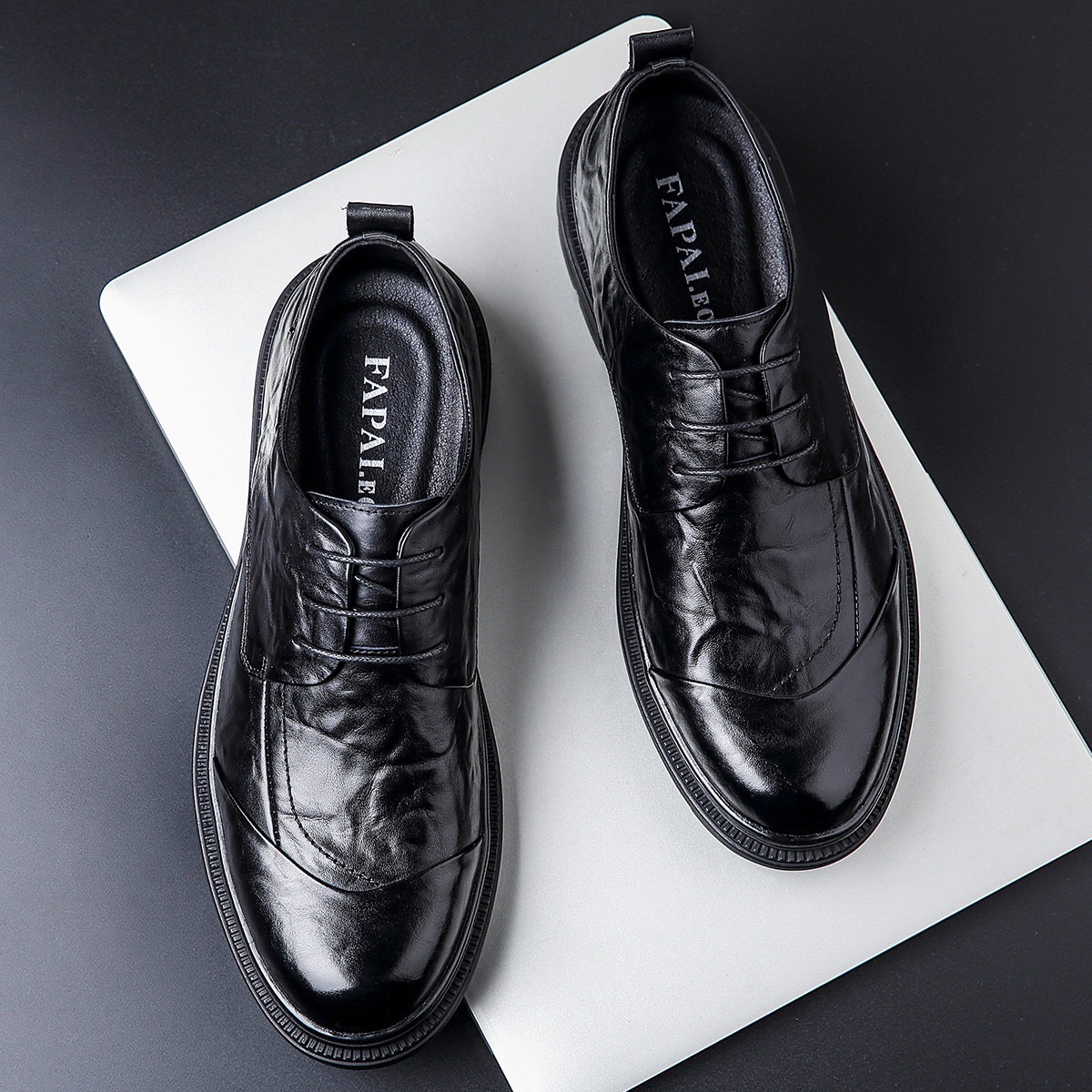 Black Four-Season Style