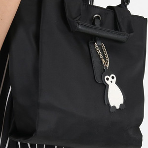 Creative PU <b>leather</b> penguin <b>keychain</b>, cute clothing accessory, <b>keychain</b> for students, office workers, and bag charms. - Product Image 5