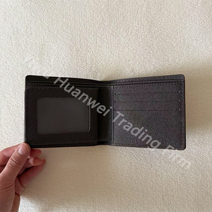 <span class=keywords><strong>2025</strong></span> Mới Sang Trọng Kết Cấu Da Chính Hãng Mô Hình Ví In Ấn Bifold Người Đàn Ông Thiết Kế Ví PU Chủ Thẻ Tín Dụng - Product Image 4