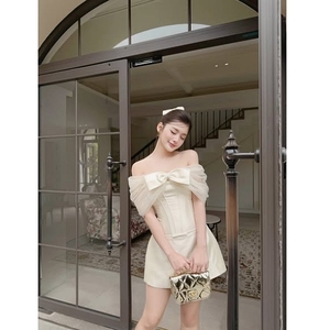 Vestido Mini de Satén con Estampado Digital Personalizado, Estilo A-Line, Hombros Descubiertos, con Corsé y Lazo Grande para Fiesta, Graduación, Despedida de Soltera - Product Image 4