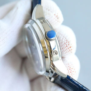 Montre de style aristocratique haut de gamme avec lunette cannelée en platine, répétiteur des minutes, verre saphir anti-reflet, idéale pour les réunions d'affaires - Product Image 4