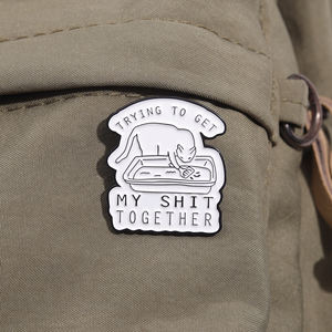 Pin de Esmalte con Diseño de Gato Divertido, Broche Metálico para Solapa, Accesorio para Mochila y Ropa, Venta al Por Mayor - Product Image 3