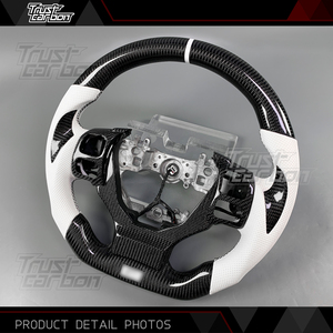 Volante de Fibra de Carbono Personalizado 500 F para la Serie IS IS250 IS350 2015-2024 con Cuero Perforado Blanco - Product Image 3