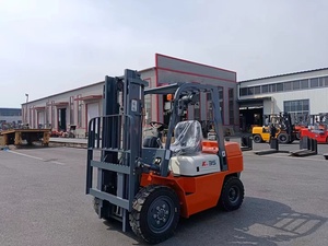 Carretilla elevadora diésel de servicio pesado CPCD120 con capacidad de elevación de 12 toneladas - Product Image 2