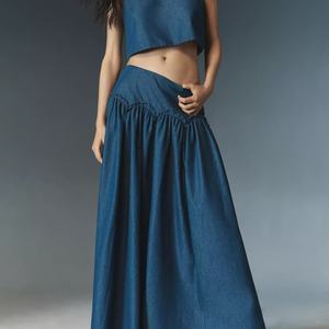 Nouveaux styles : Ensemble 2 pièces en jean délavé pour femme, jupe longue et débardeur court sans manches en coton pour l'été - Product Image 2