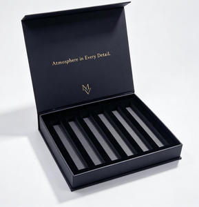 Boîte cadeau noire personnalisée à fermeture magnétique, boîte rigide haut <span class=keywords><strong>de</strong></span> gamme avec logo estampé à chaud or et insert en mousse pour coffret découverte <span class=keywords><strong>de</strong></span> <span class=keywords><strong>parfums</strong></span> - Product Image 6