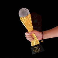 Trofeo de resina dorada de estilo Simple con bola de cristal K9, trofeo personalizado, premios deportivos de resina, recuerdo de cristal, RST-52 al por mayor