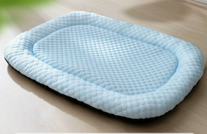 Tappetino Rinfrescante di Lusso Lavabile per Cani e Gatti con Tessuto Traspirante Antiscivolo per Uso Interno/Esterno - Product Image 4