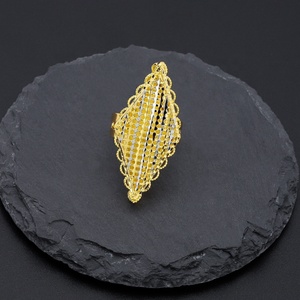 JXX Precio al por Mayor Joyería de Latón Diseño Único Anillos de Oro de Dubái para Mujer Anillo de Fiesta para Mujer - Product Image 5