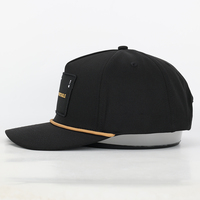 Casquette de golf de baseball imperméable à 5 panneaux brodés avec logo personnalisé avec technique de découpe laser à bord perforé incurvé