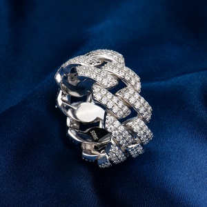 Anillo de Plata 925 de Alta Calidad con Incrustaciones de Moissanita Estilo Cubano, Chapado en Platino y Oro Disponible - Product Image 1