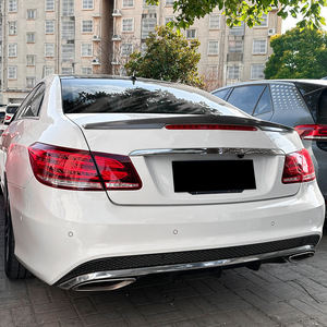 Aileron arrière pour Mercedes-Benz Classe E Coupé, finition noir piano, texture carbone, ABS, becquet de coffre type « ducktail », 2009-2016 - Product Image 2