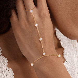 Bracelet multi-breloques tendance pour femme, certifié GDTC, en argent S925 plaqué or 18 carats, avec papillon, étoile, fleur, perle de 5 mm et sertissage CZ - Product Image 1
