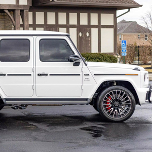 Excelente Estado, Usado, 2025, 4.0L V8 Híbrido, Tracción en las Cuatro Ruedas, Automático de 9 Velocidades, SUV de Lujo, Crossover, Auto Todoterreno de Alta Gama - Product Image 1