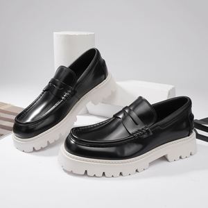 Nouvelles Bottes Chukka en Cuir Imperméable pour Hommes - Style Décontracté à Semelle Épaisse, Faite à la Main, Rehaussante - Product Image 3