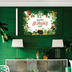 ธงสามเหลี่ยมสองด้านขนาด 3*5 ฟุต สำหรับวันเซนต์แพทริก ลายใบโคลเวอร์ ทำจากผ้าสักหลาด พิมพ์ด้วยเทคนิคดิจิทัล เหมาะสำหรับตกแต่งลานกลางแจ้ง - Product Image 5