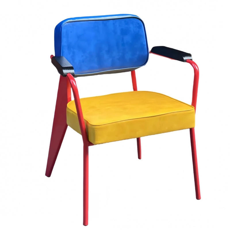 (พนักพิงสีน้ำเงินพร้อมเบาะรองนั่งสีเหลือง) มาพร้อมที่วางแขน