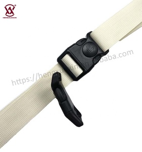 China Factory Hunde halsband <span class=keywords><strong>Breakaway</strong></span> Verschluss Snap Buckle Curved Plastic Pet Chest Back - Product Image 1