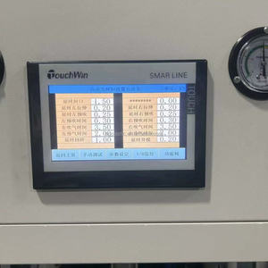 Máquina de moldeo por soplado semiautomática de bajo mantenimiento para fabricación de botellas de PET de 1, 2 y 3 litros para la producción de botellas de agua - Product Image 5