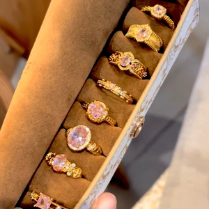 Anillo Compromiso Oro Genuino Emerald Green Real Gold <b>Ring</b> Pareja Anillo De Oro Desvanecido Gents Gold <b>Ring</b> Design Pictures - Product Image 1